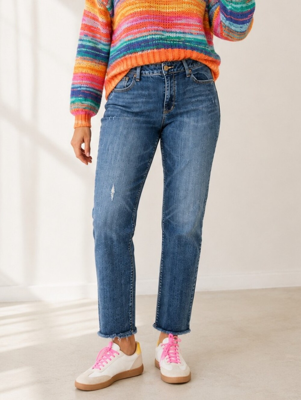 Maurices Straight Leg Jean Womens Size 12 Mid-rise Stretch Blue Denim Fray Hem